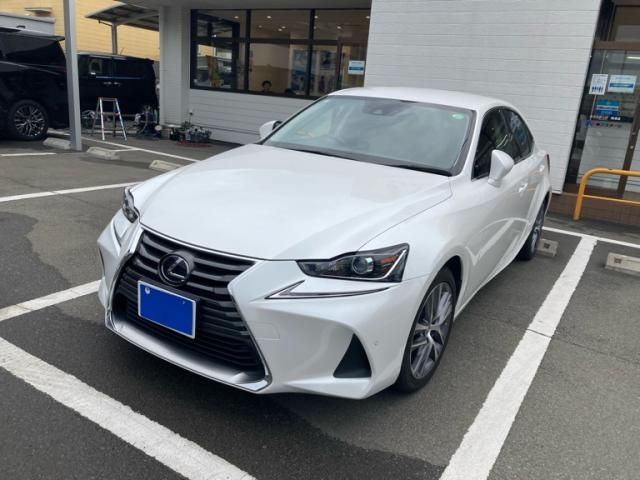 LEXUS IS300h