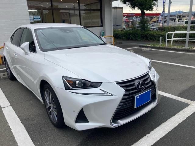 LEXUS IS300h