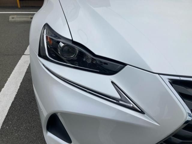LEXUS IS300h