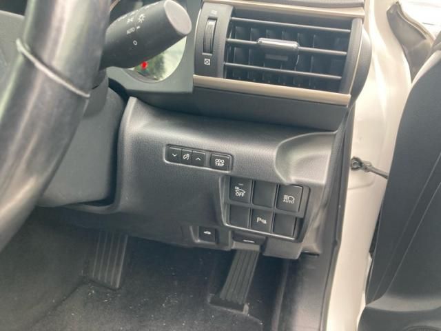 LEXUS IS300h