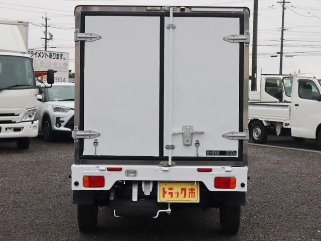 CLIPPER truck