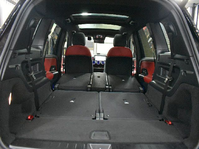 MERCEDES BENZ GLB