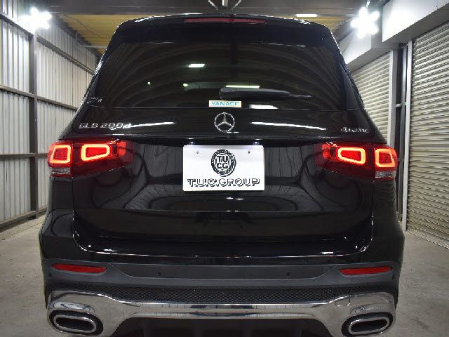 MERCEDES BENZ GLB