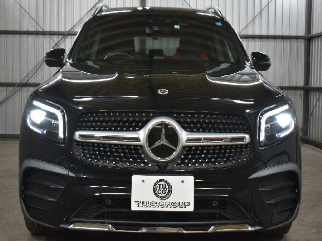 MERCEDES BENZ GLB