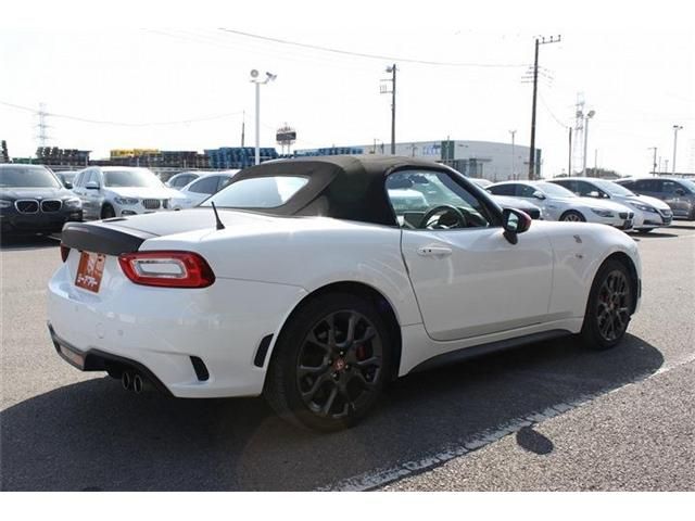 ABARTH 124 SPIDER