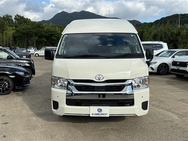 HIACE COMMUTER