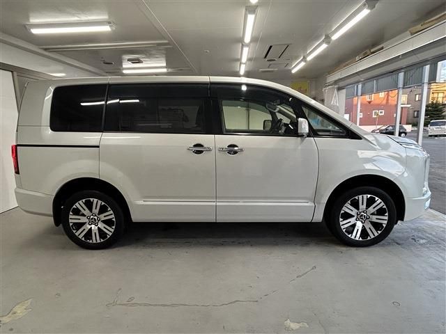 DELICA D:5 4WD