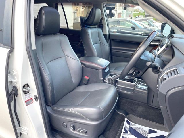 LANDCRUISER PRADO
