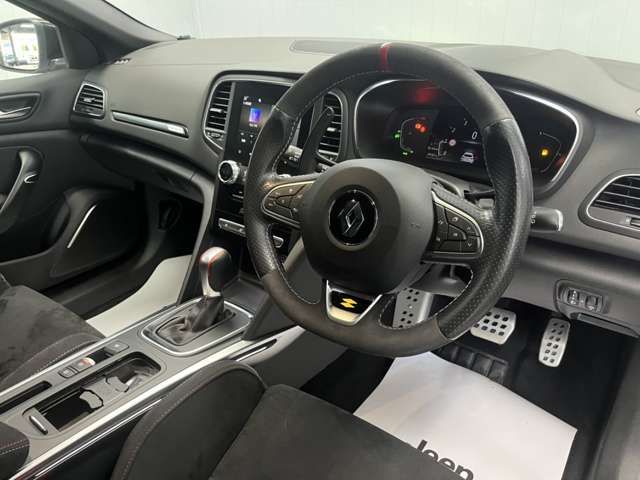 RENAULT MEGANE hatchback