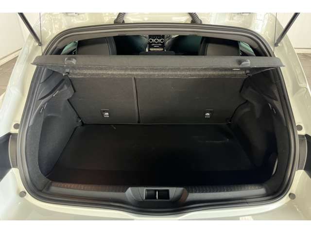 RENAULT MEGANE hatchback