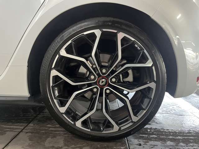 RENAULT MEGANE hatchback