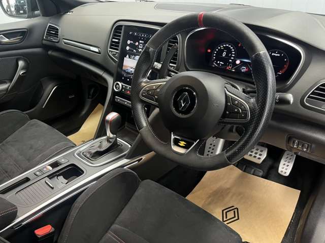 RENAULT MEGANE hatchback