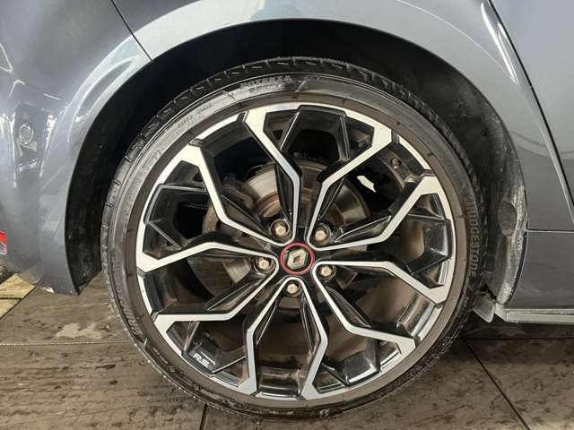 RENAULT MEGANE hatchback