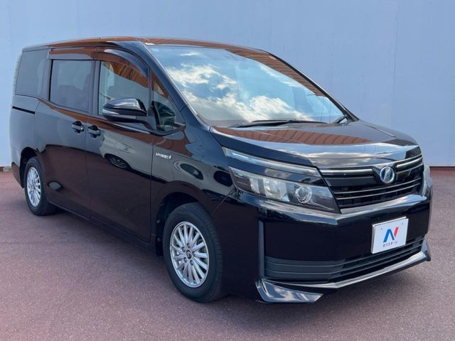 VOXY HYBRID