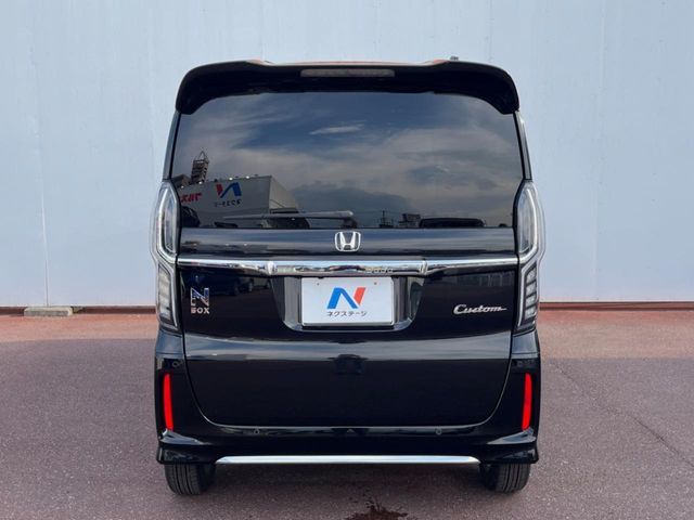 N BOX CUSTOM
