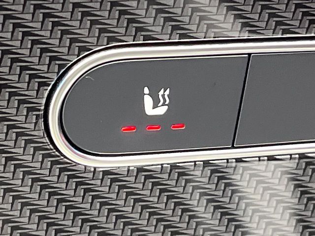 MERCEDES BENZ GLB