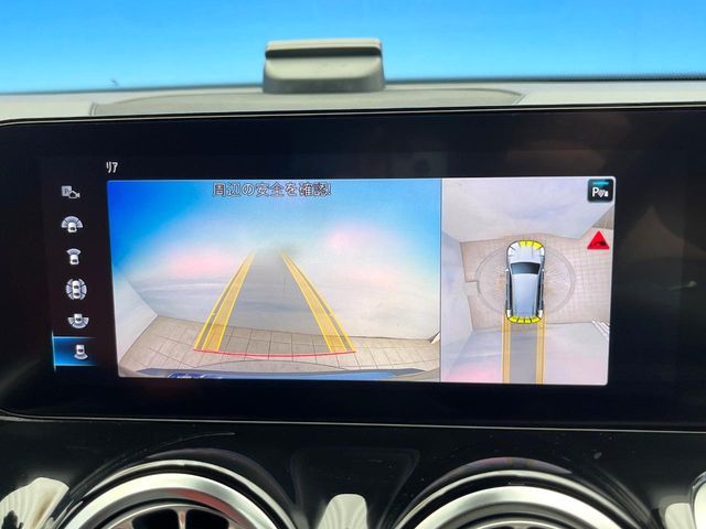 MERCEDES BENZ GLB