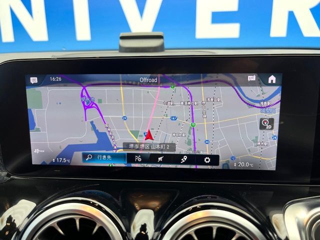 MERCEDES BENZ GLB