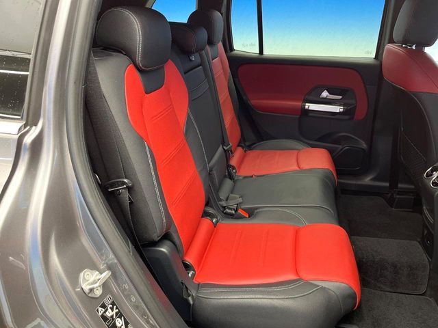 MERCEDES BENZ GLB