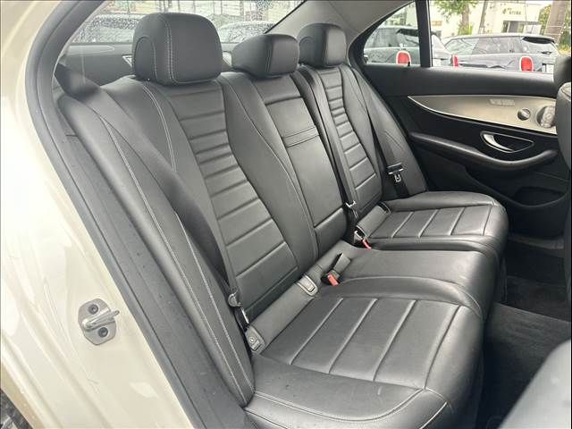 MERCEDES BENZ E class sedan