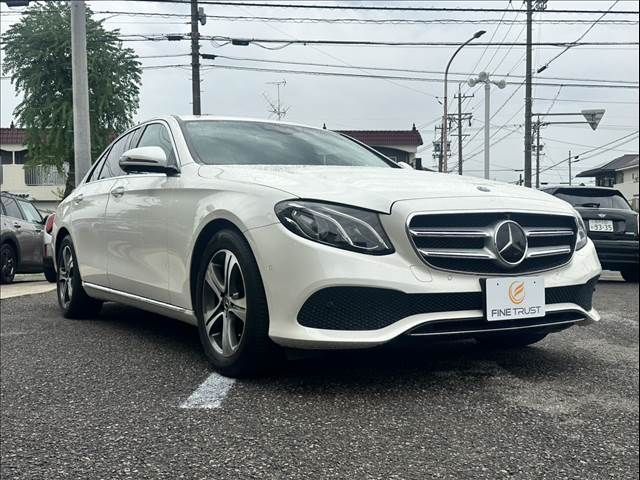 MERCEDES BENZ E class sedan