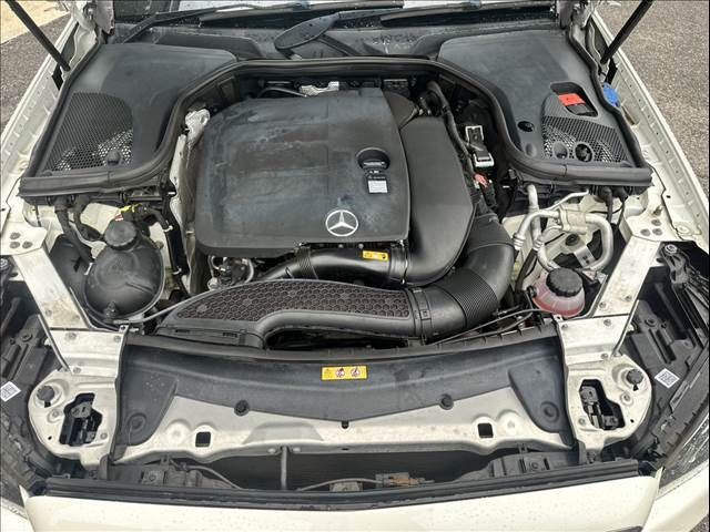 MERCEDES BENZ E class sedan