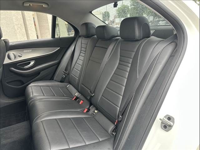 MERCEDES BENZ E class sedan