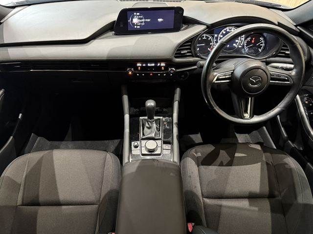 MAZDA3 FASTBACK