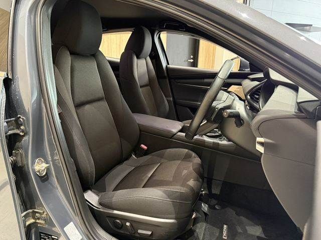 MAZDA3 FASTBACK