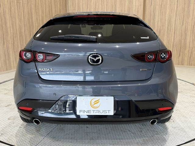 MAZDA3 FASTBACK