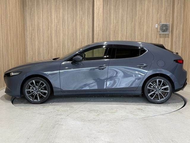 MAZDA3 FASTBACK
