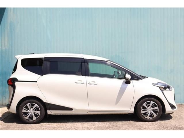SIENTA HYBRID