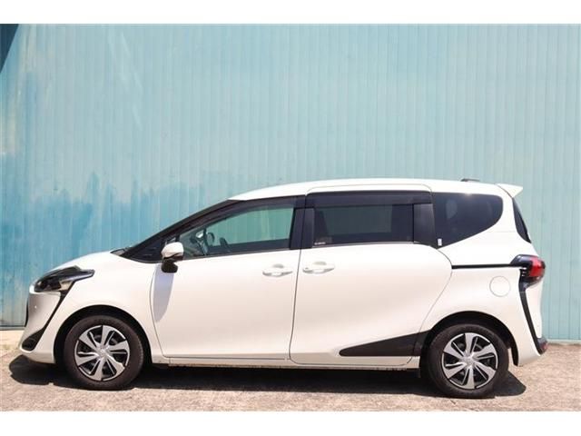 SIENTA HYBRID