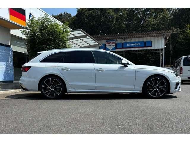 AUDI A4 AVANT