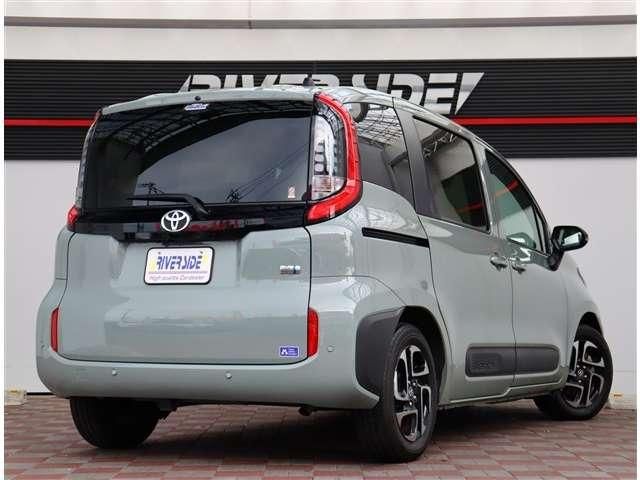 SIENTA HYBRID