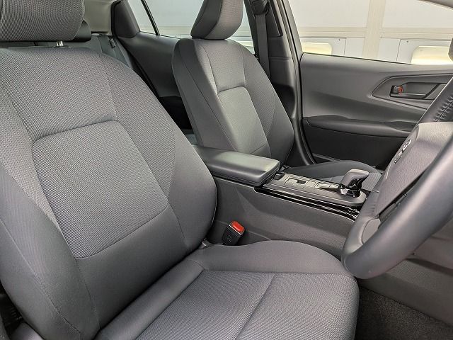 PRIUS 4WD