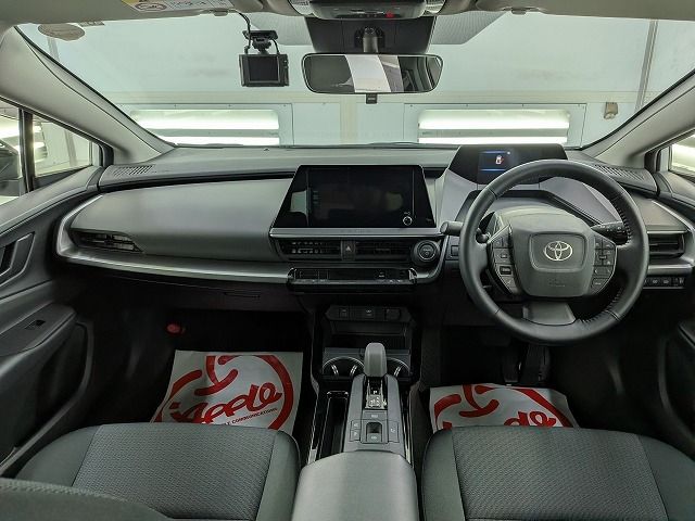 PRIUS 4WD