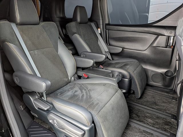 ALPHARD hybrid 4WD