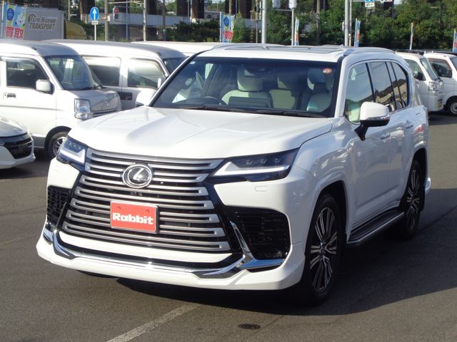 LEXUS LX600