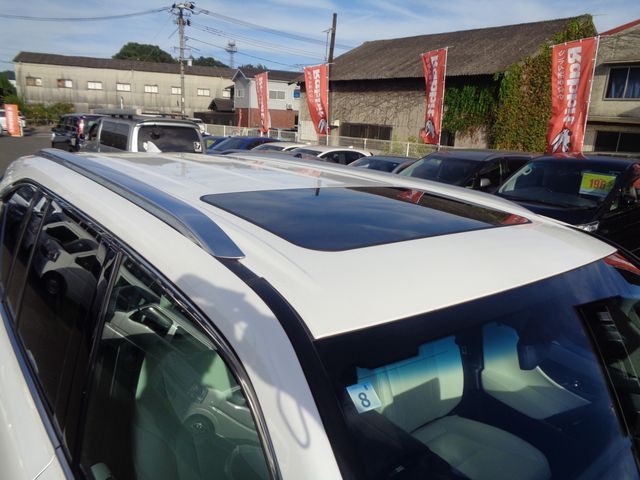 LEXUS LX600