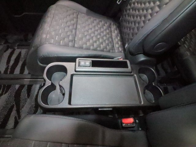 VOXY HYBRID