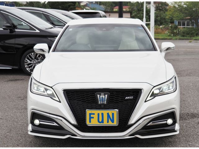 CROWN sedan hybrid 4WD