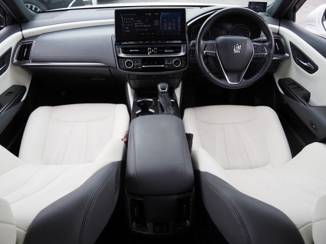 CROWN sedan hybrid 4WD