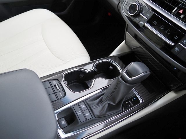 CROWN sedan hybrid 4WD