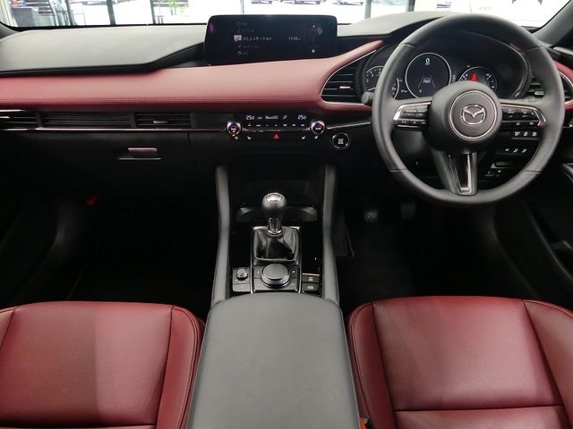 MAZDA3 FASTBACK