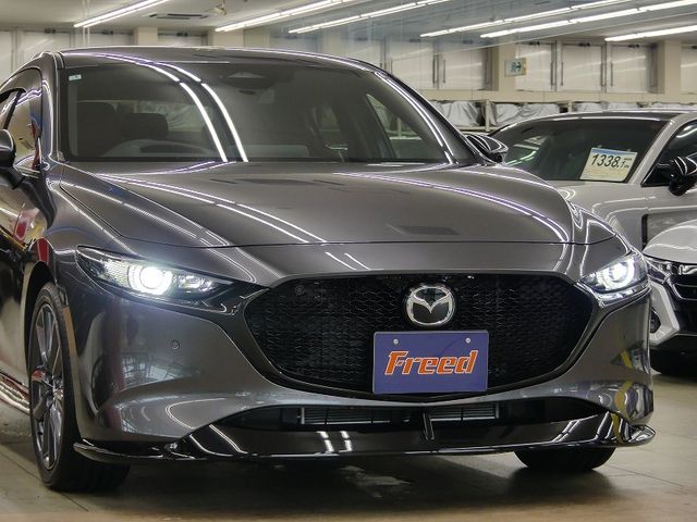 MAZDA3 FASTBACK