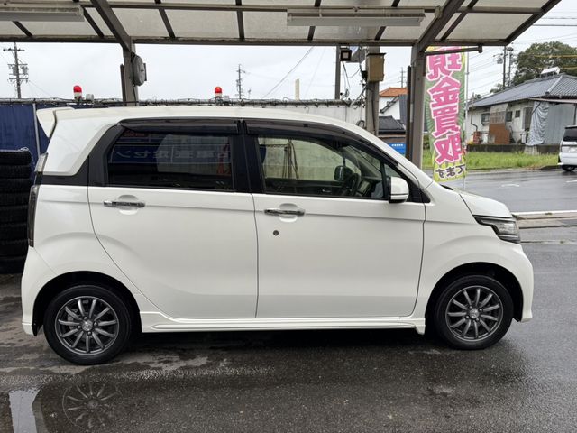 N-WGN CUSTOM 4WD