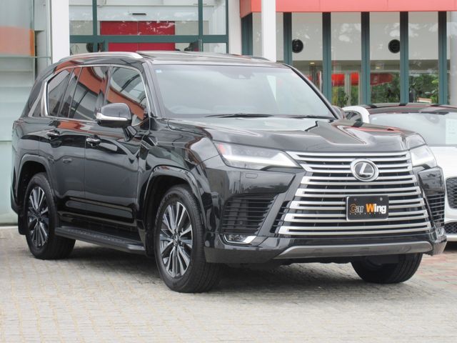 LEXUS LX600