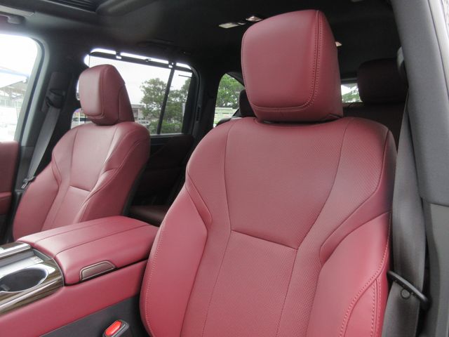 LEXUS LX600