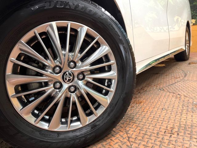ALPHARD hybrid 4WD